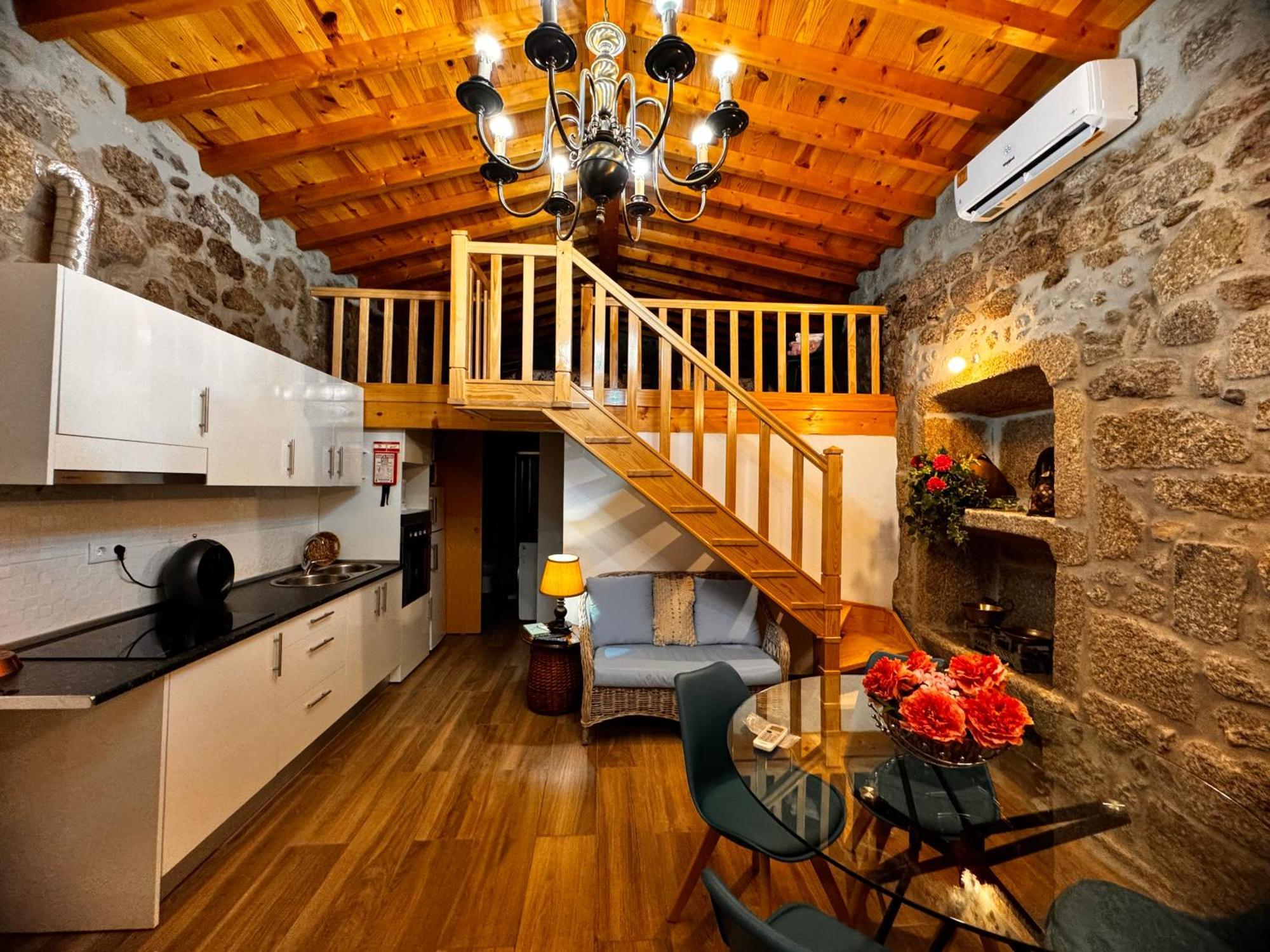 Casa Da Vila - Apartamento Duplex Alpedrinha 외부 사진